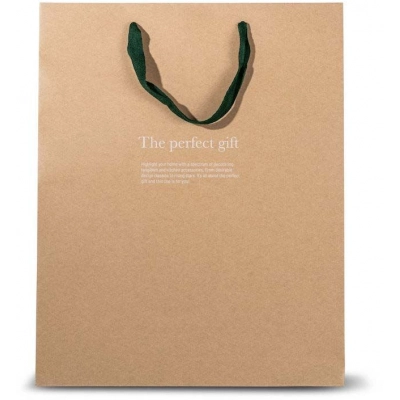 
                                            Подарочный пакет, среднего размера
                                            