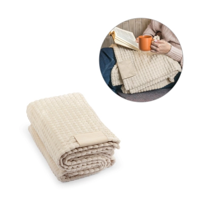 
                                                CELINE. Recycled polyester blanket (100% rPET)
                                                
