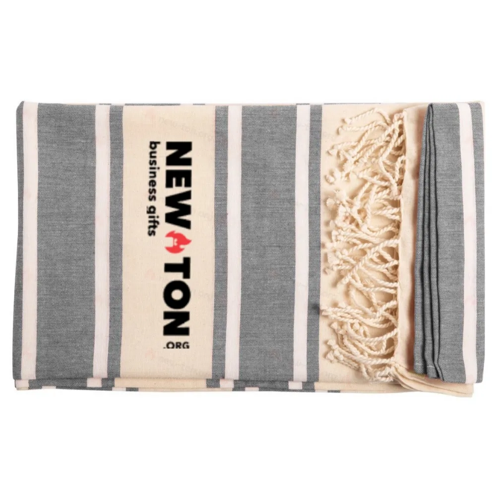 
                                                beach towel
                                                