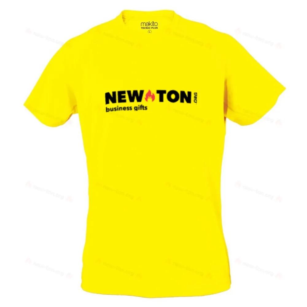 Спортивная футболка