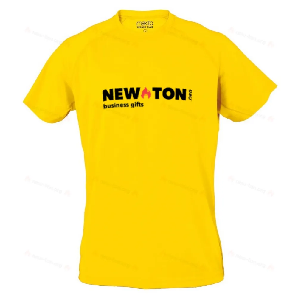 Спортивная футболка