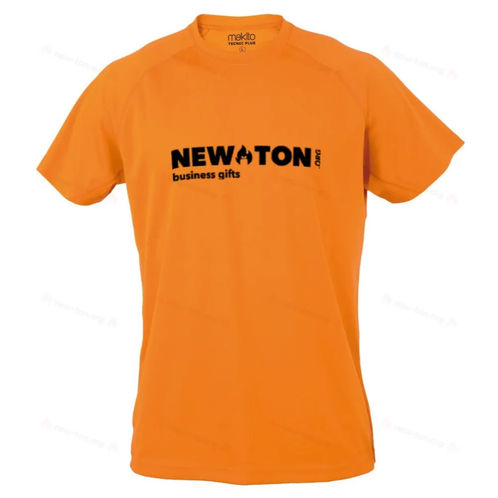 Спортивная футболка