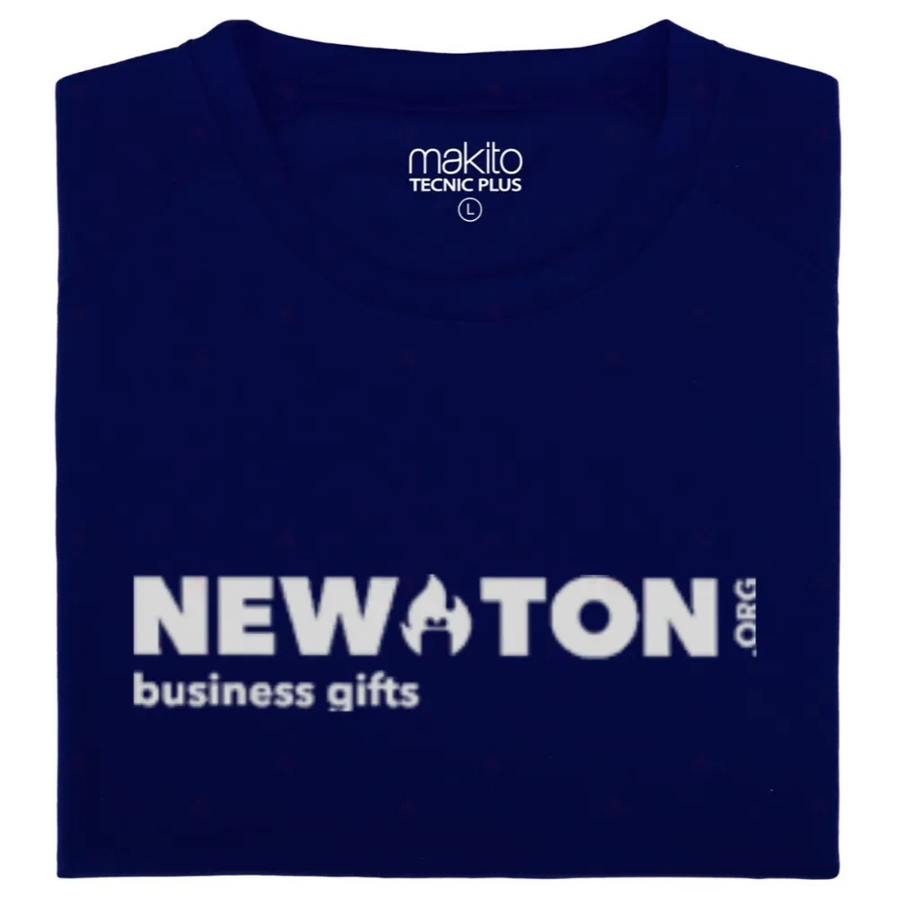 Спортивная футболка