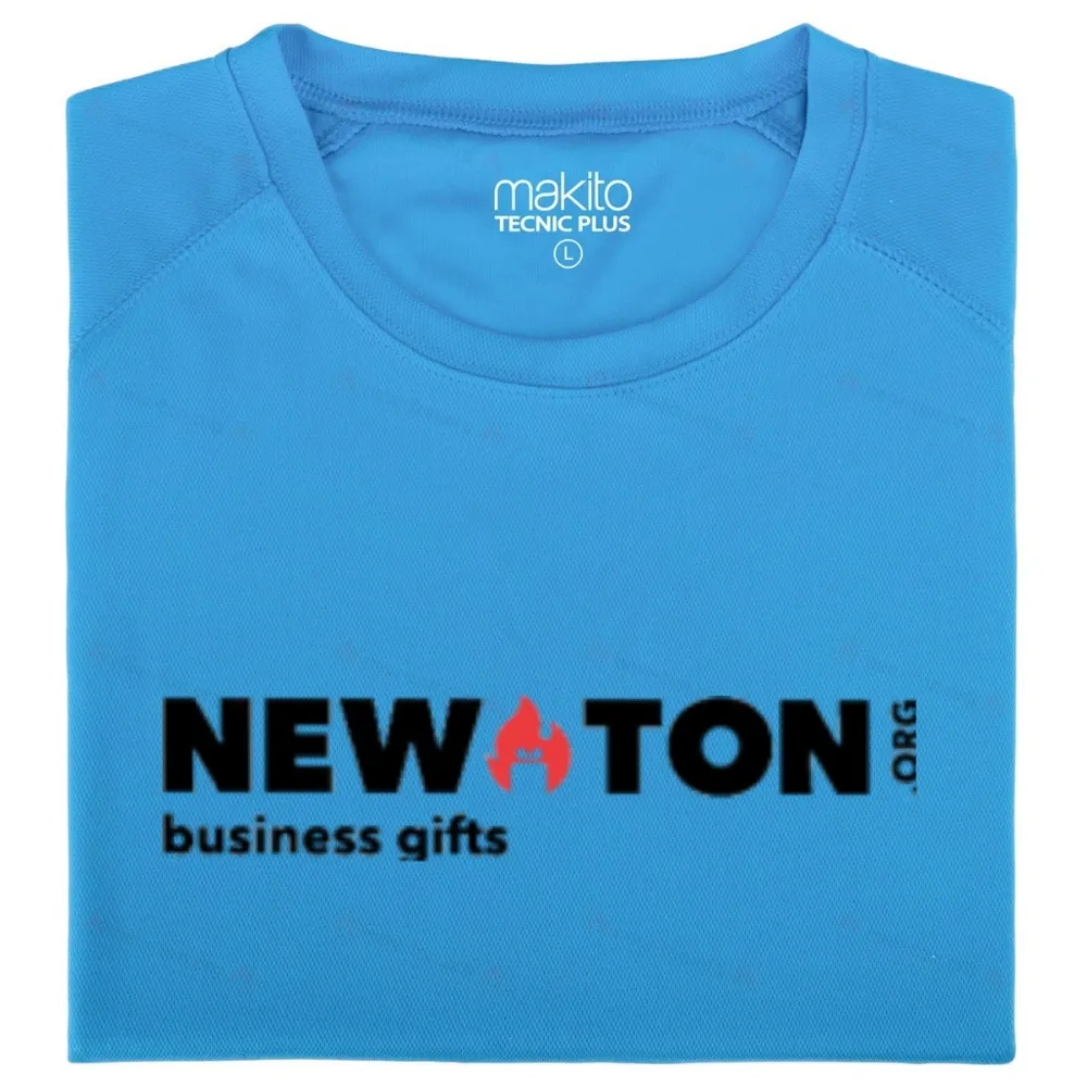 Спортивная футболка