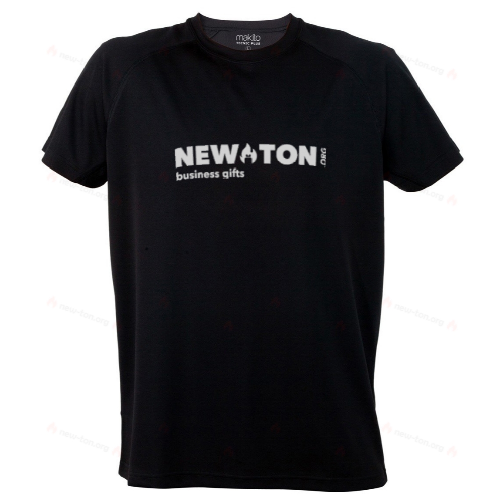 Спортивная футболка