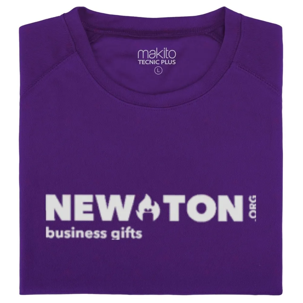 Спортивная футболка