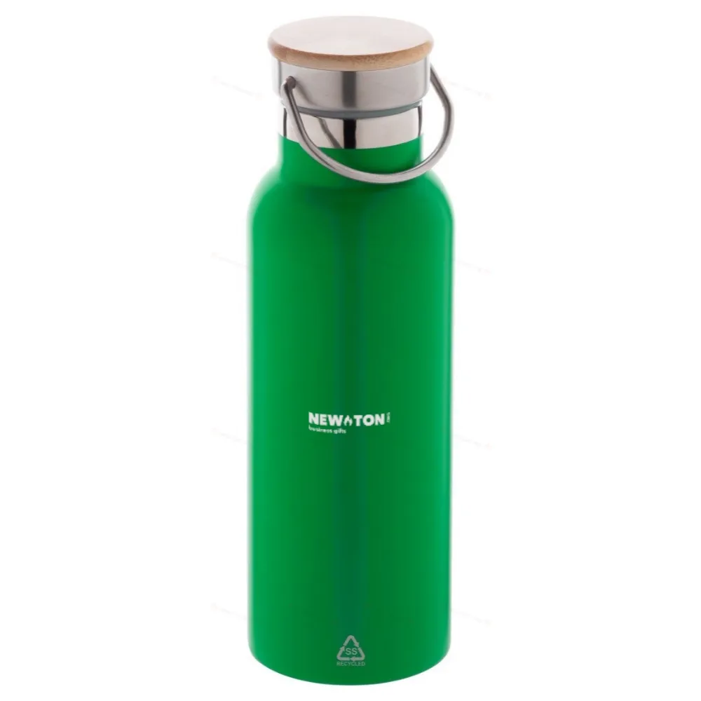 
                                            Изолированная бутылка
                                            