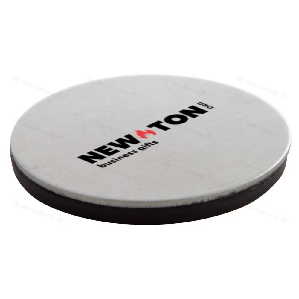 Магнит на холодильник