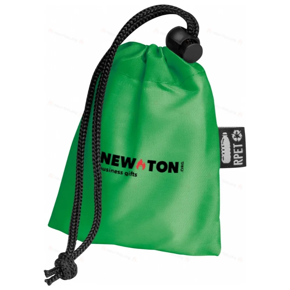 Дождевик, изготовленный из переработанного полиэтилентерефталата (RPET)