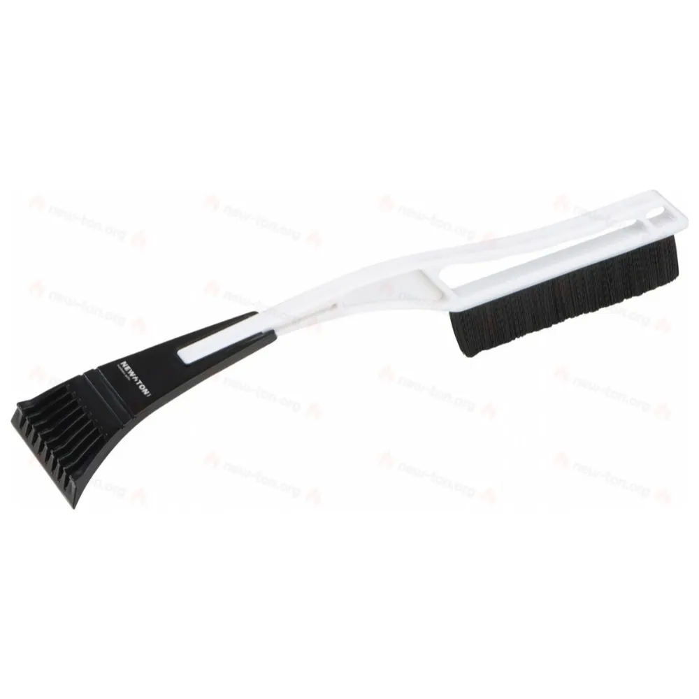 Скребок со щеткой