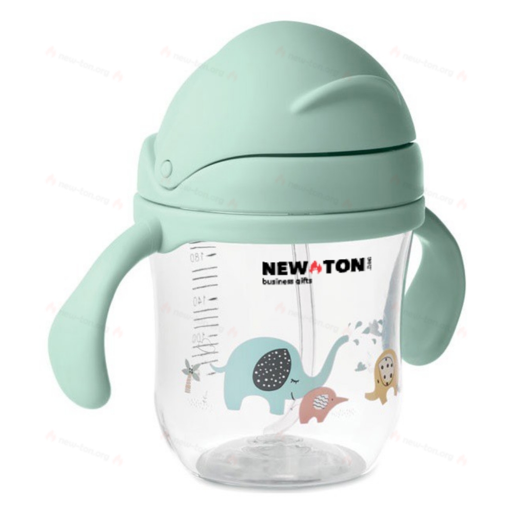 Baby sippy cup in Tritan.