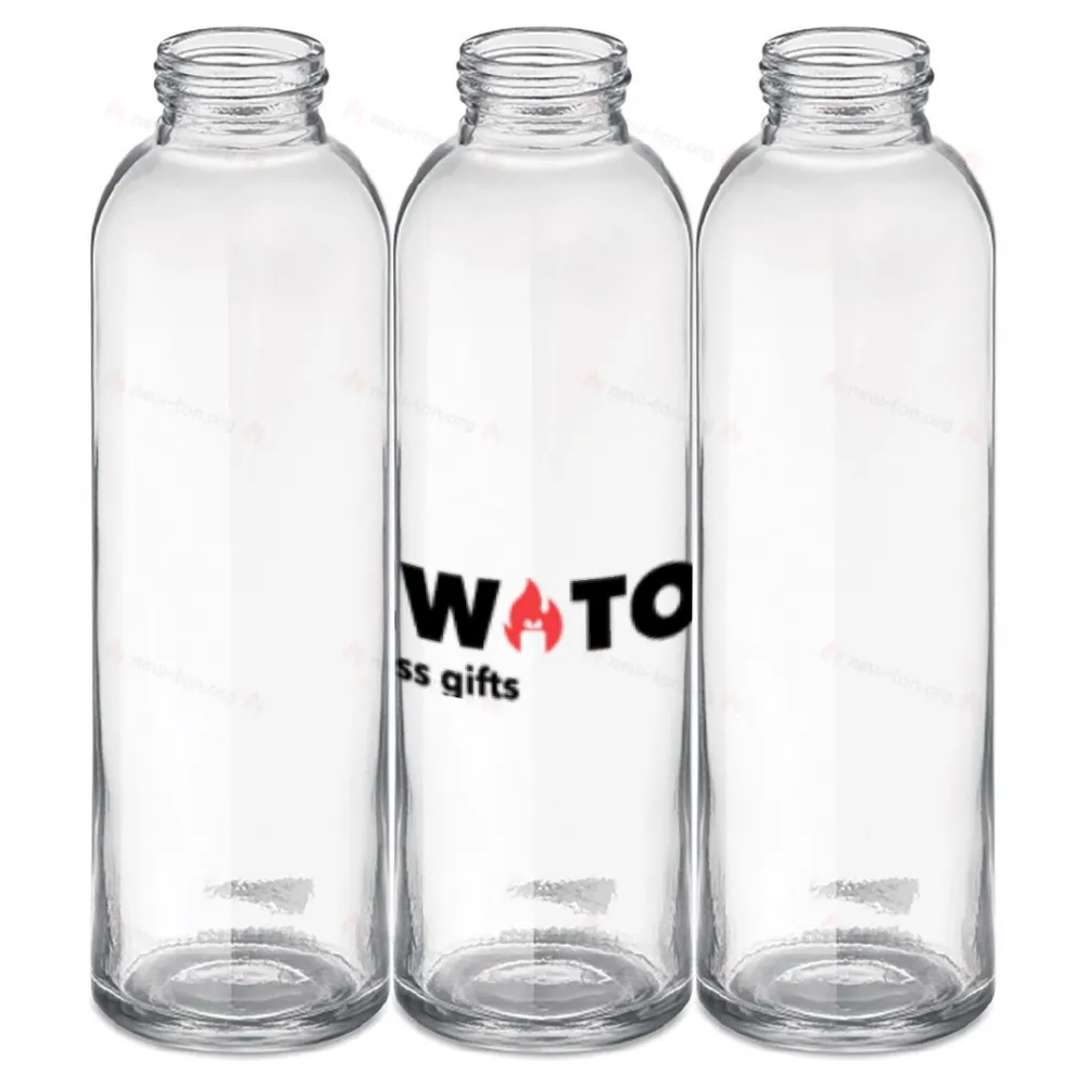 Стеклянная бутылка в чехле