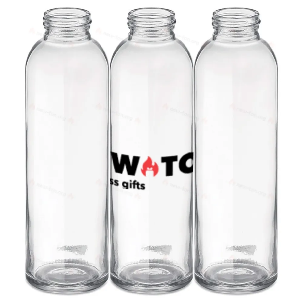 Стеклянная бутылка в чехле