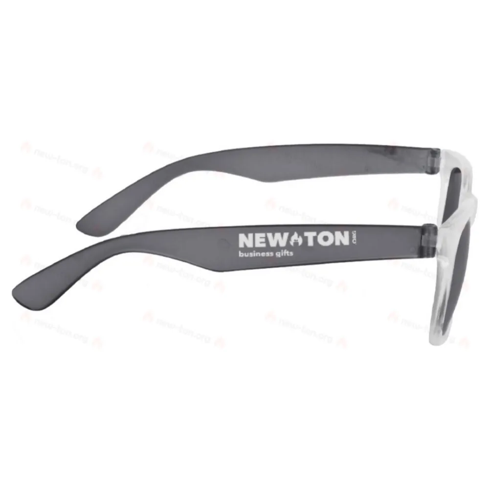 Очки солнцезащитные