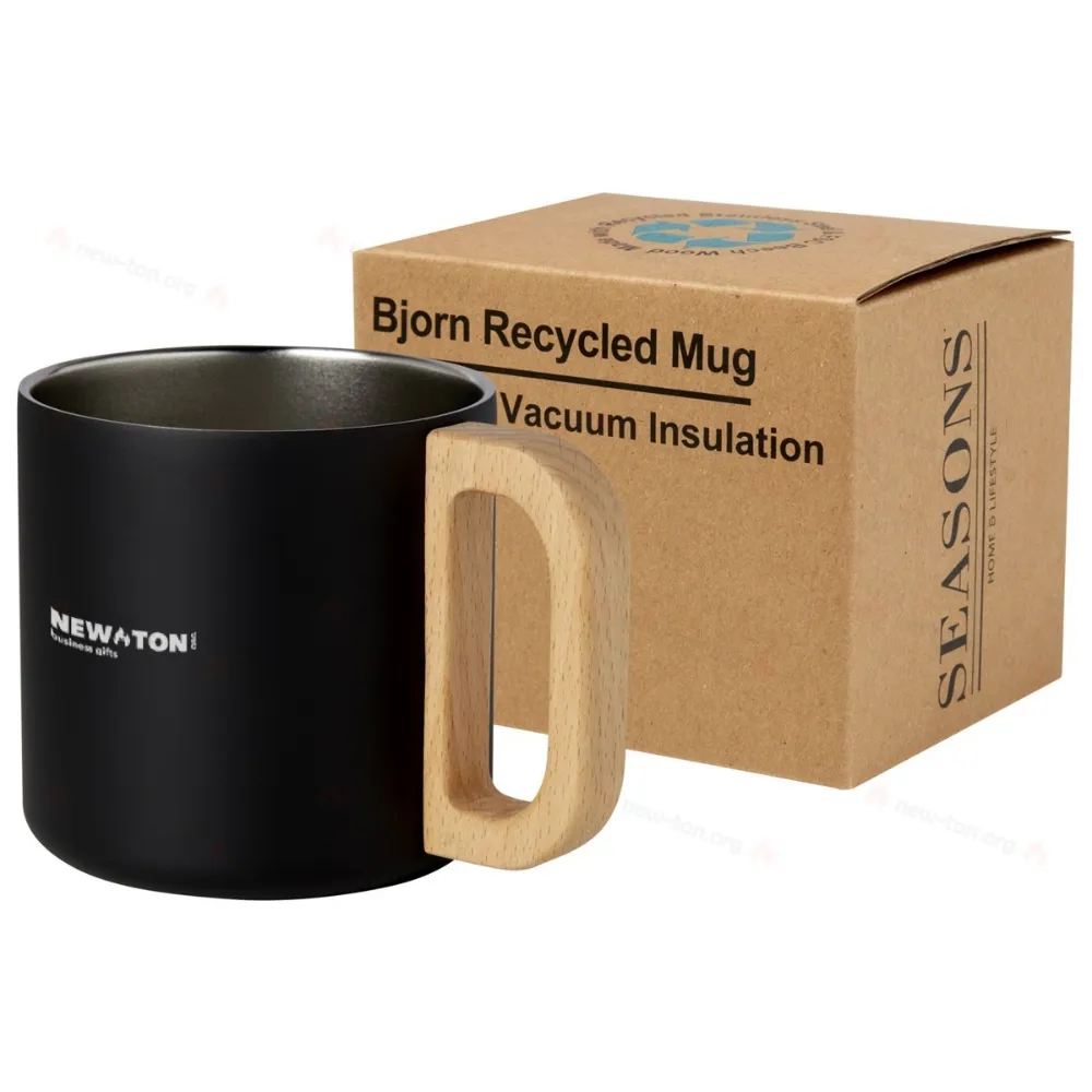 
                                            Bjorn stainless steel mug with RCS certification and copper vacuum insulation with a capacity of 360 ml.
                                            