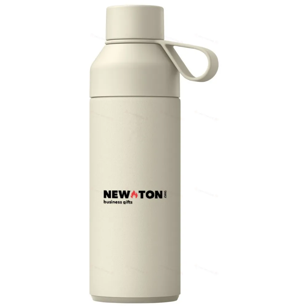 
                                                Ocean Bottle is a 500 ml vacuum-insulated water bottle.
                                                