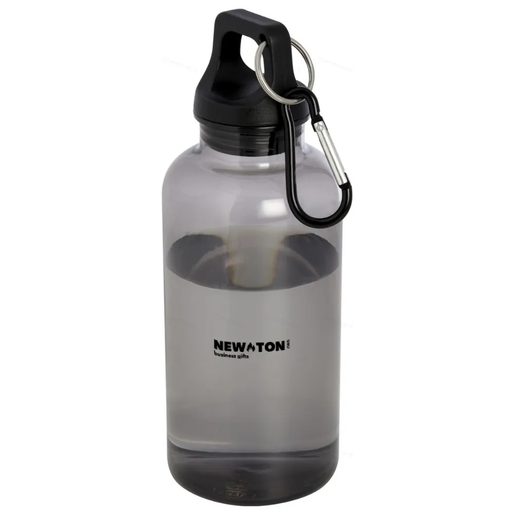 Oregon - это бутылка для воды объемом 400 мл с карабином, изготовленная из переработанных пластиковых материалов с сертификатом. Oregon - это бутылка для воды объемом 400 мл с карабином, изготовленная из переработанных пластиковых материалов с сертификатом.