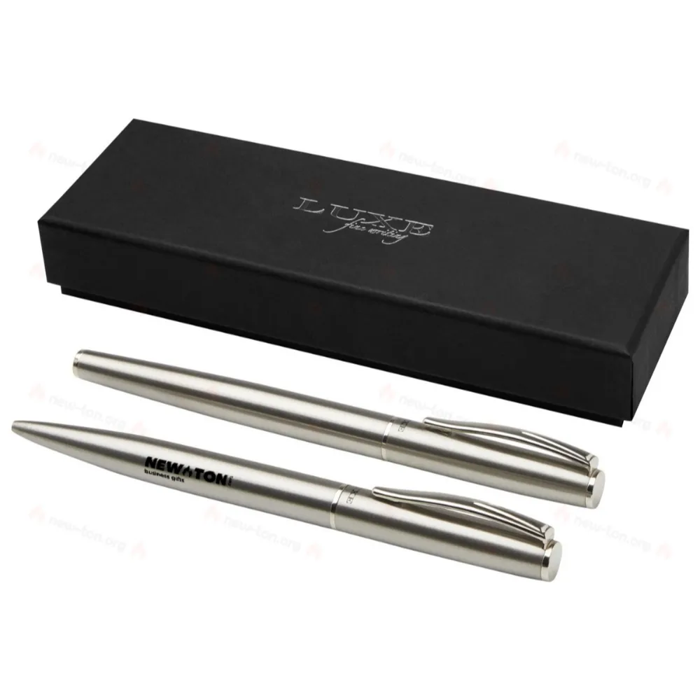 
                                            Didimis set includes a stainless steel ballpoint pen made from recycled materials and a ballpoint pen.
                                            