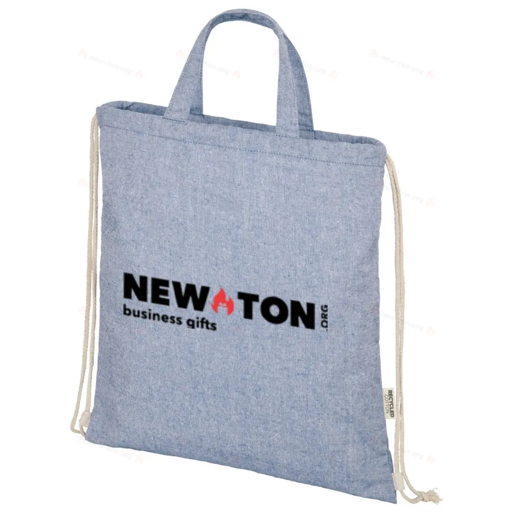 
                                            Pheebs' backpack with a drawstring.
                                            