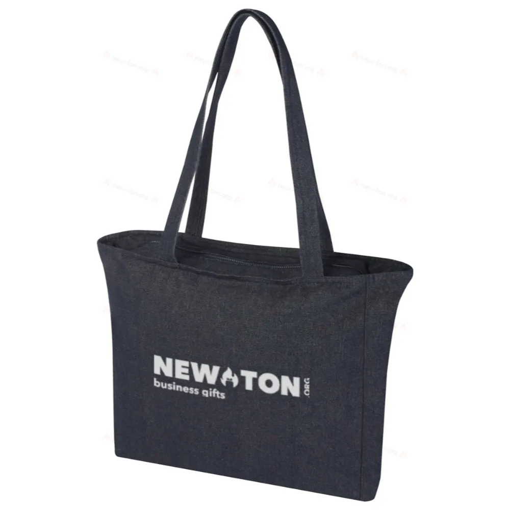 
                                                Weekender shopping bag made from recycled material with a weight of 400 g/mÂ².
                                                