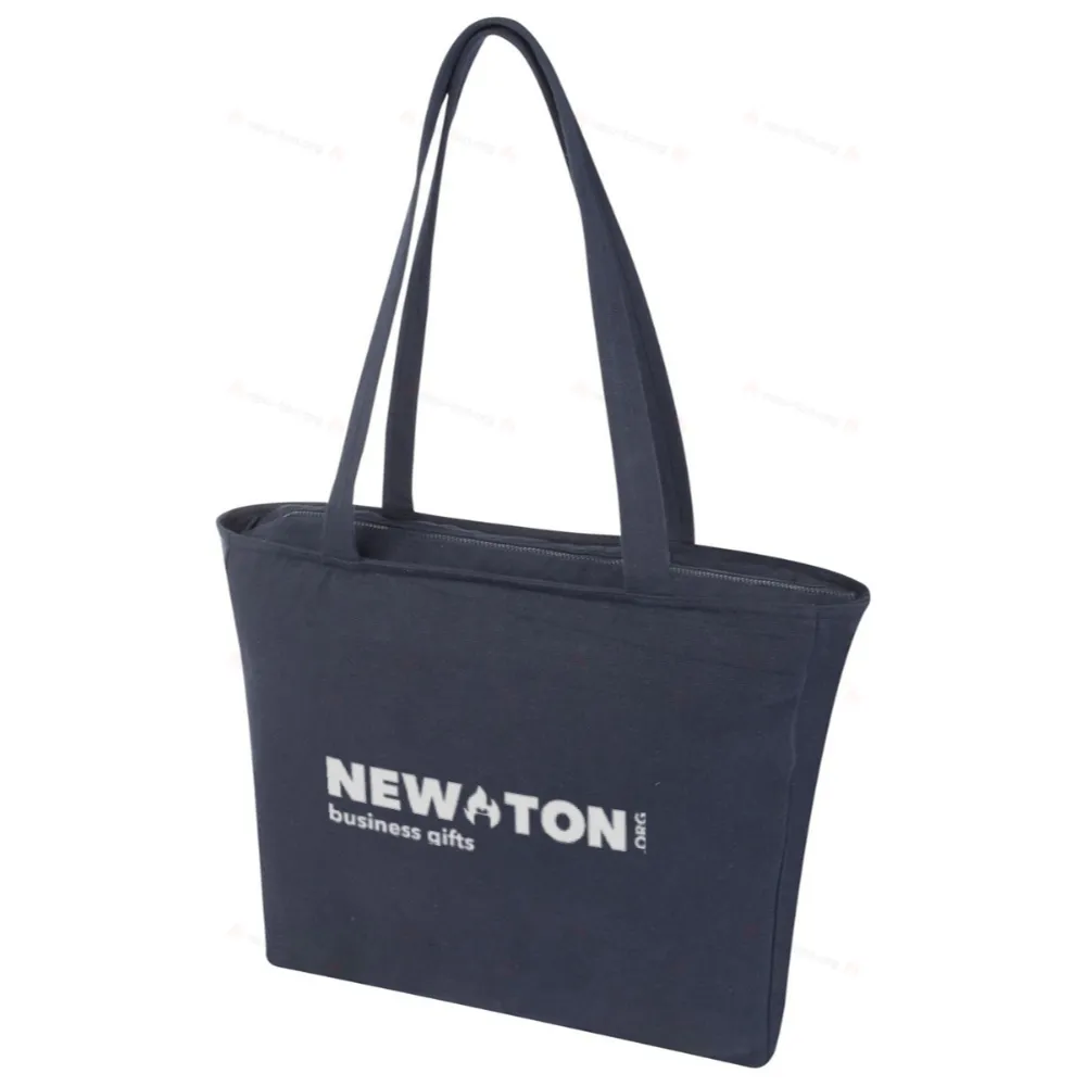 
                                                Weekender shopping bag made from recycled material with a weight of 400 g/mÂ².
                                                