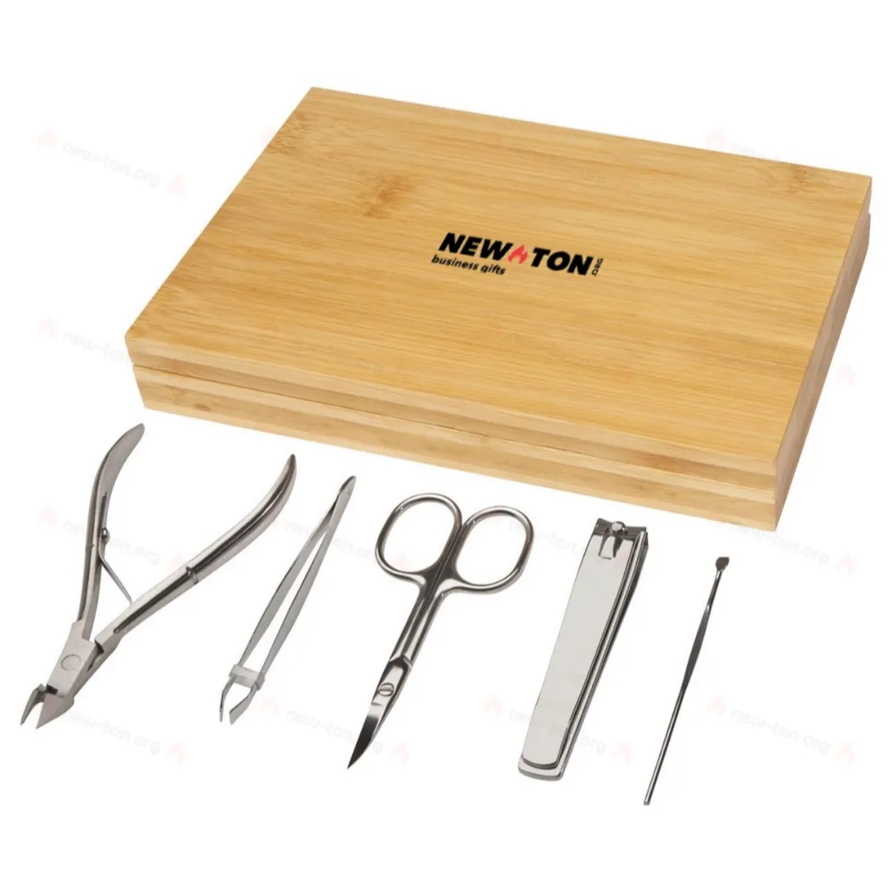 
                                            Ladia 5-piece bamboo manicure set
                                            