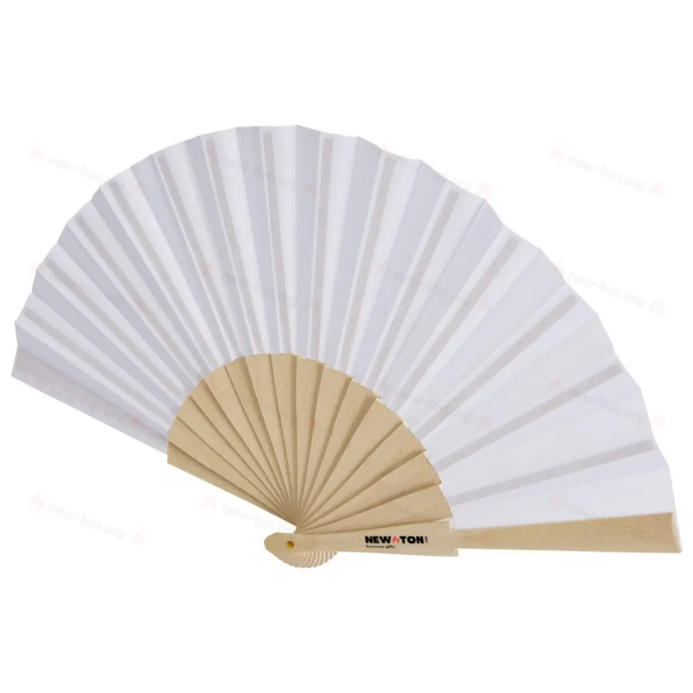 
                                            Manuela has a hand fan.
                                            