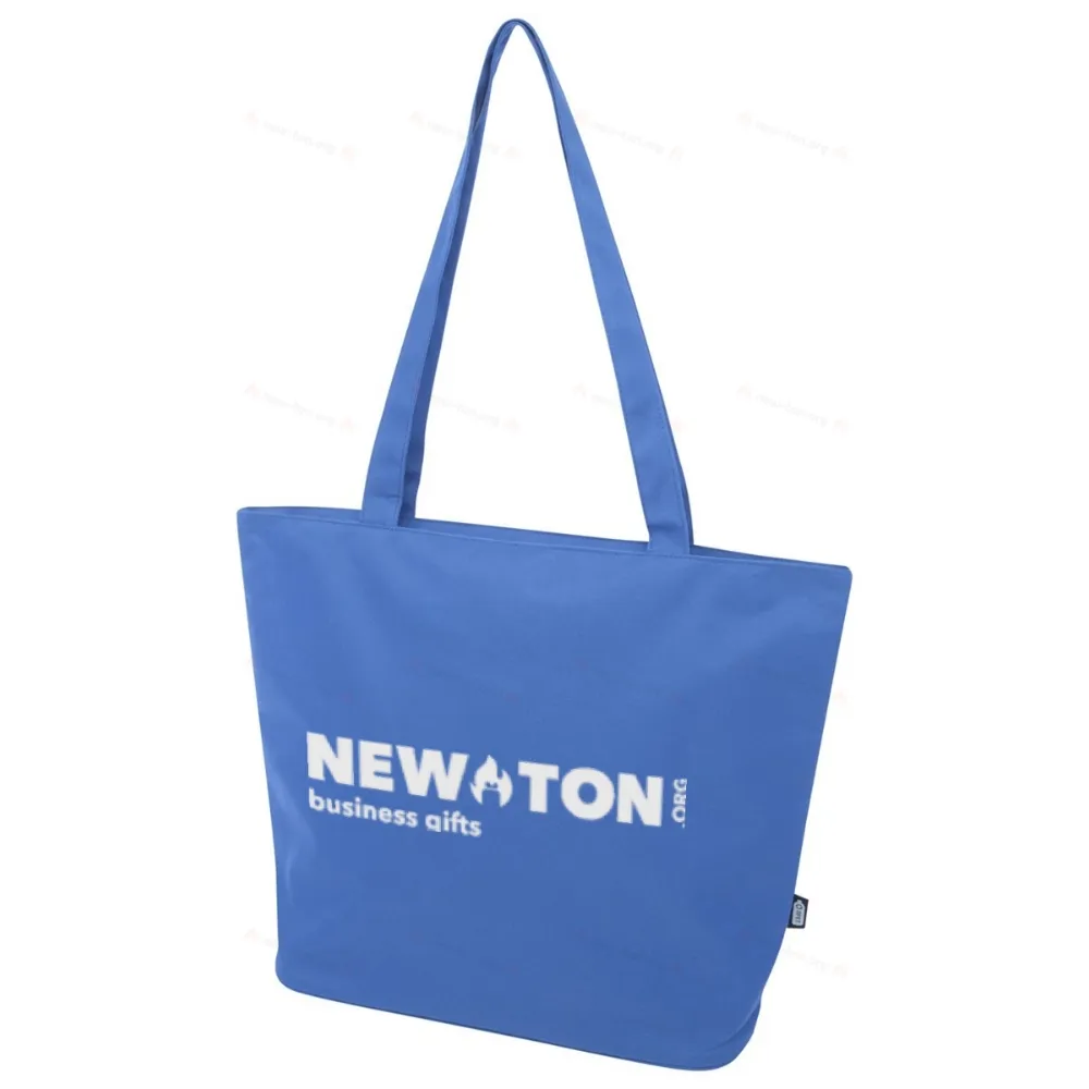 
                                            Panama is a 20-liter shopping bag made from recycled materials with GRS certification.
                                            