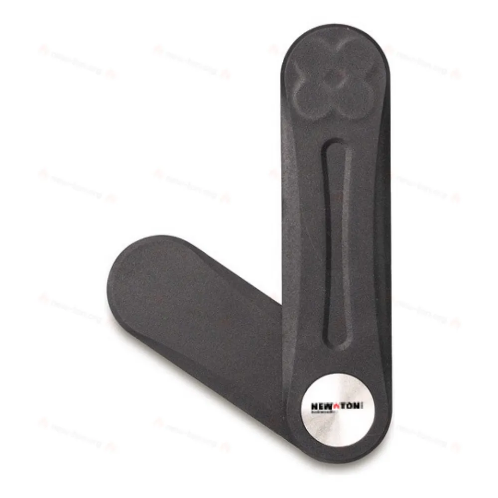 
                                            Клип для телефона Magneto, черный
                                            