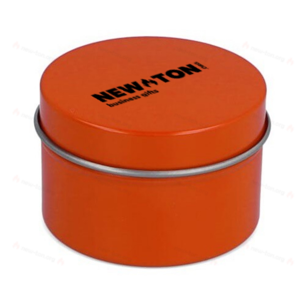 Ароматическая свеча в круглой переработанной банке