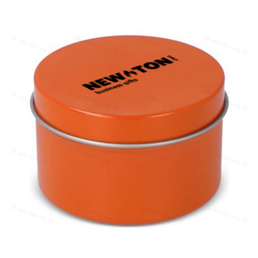 Ароматическая свеча в большой переработанной банке