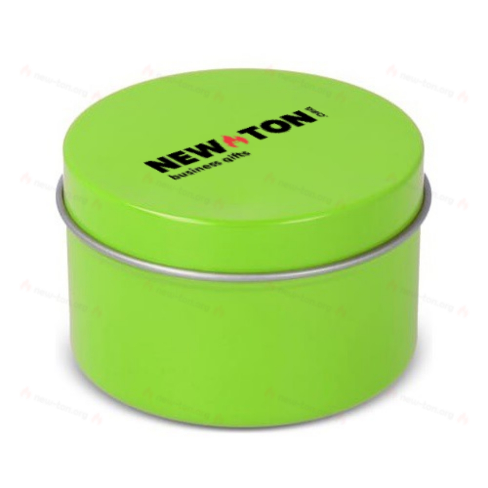 Ароматическая свеча в большой переработанной банке