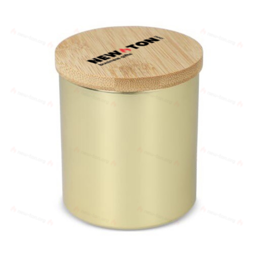 Ароматическая свеча в переработанной алюминиевой банке