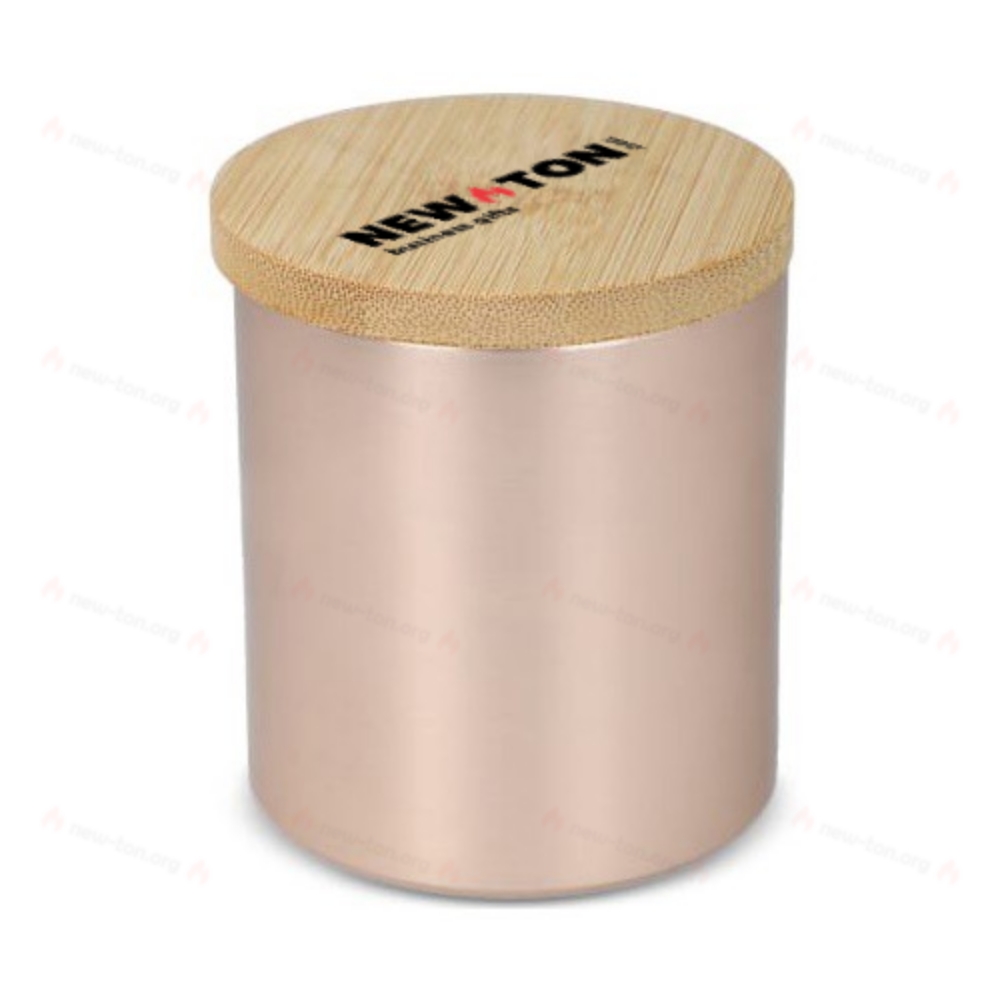 Ароматическая свеча в переработанной алюминиевой банке