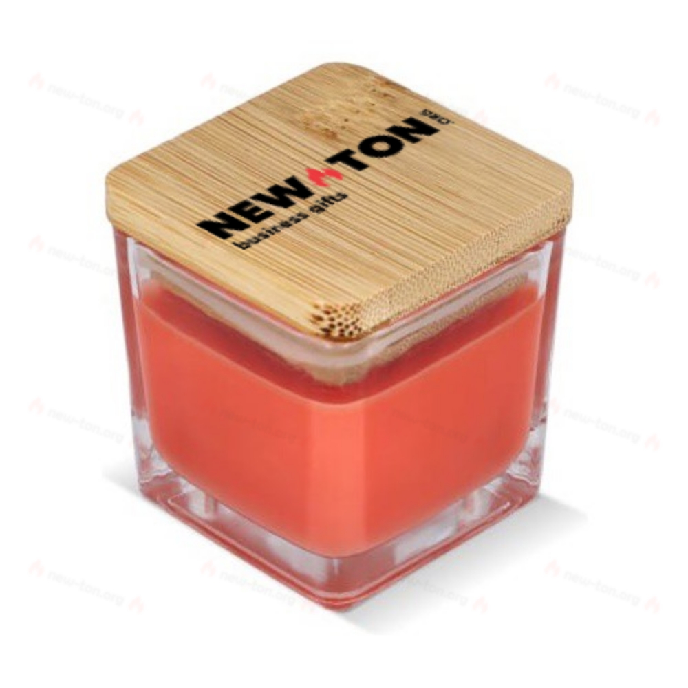 Цветная ароматизированная свеча в стеклянной банке