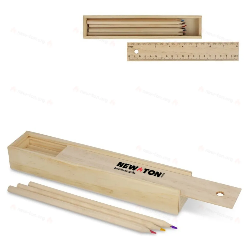 Цветные карандаши в деревянном выдвижном ящике