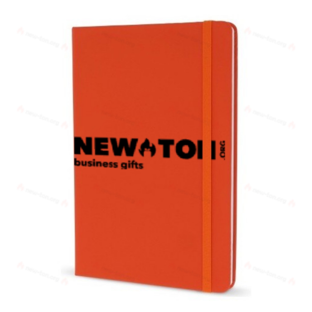 Блокнот формата A5 с обложкой из искусственной кожи и страницами с сертификатом FSC.