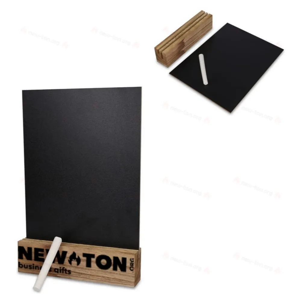 Доска для мела на деревянной подставке