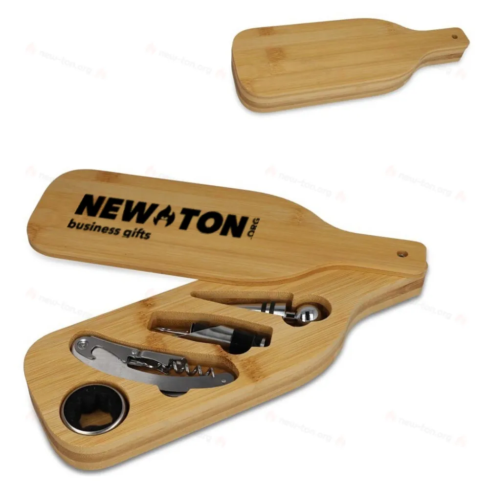 
                                            Wine set in bamboo box
                                            