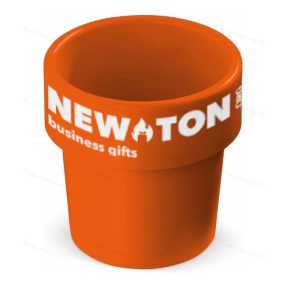 
                                            Чашка горячего, но прохладного кофе 240 мл
                                            