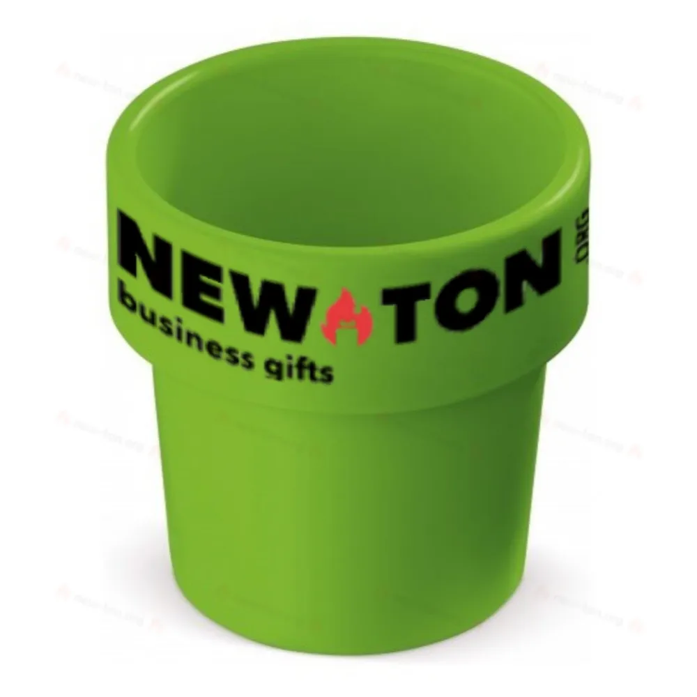 
                                            Чашка горячего, но прохладного кофе 240 мл
                                            